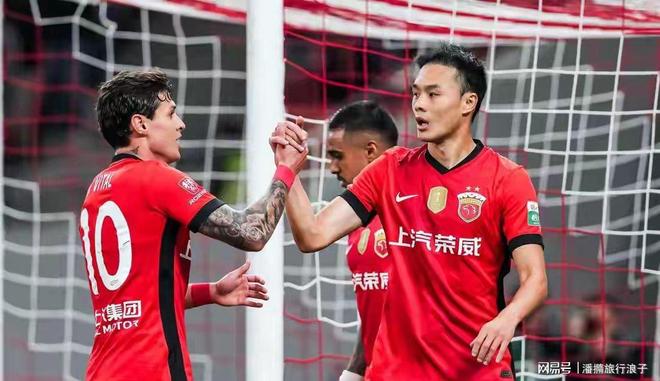 芝加哥公牛队三巨头 芝加哥公牛队三巨头