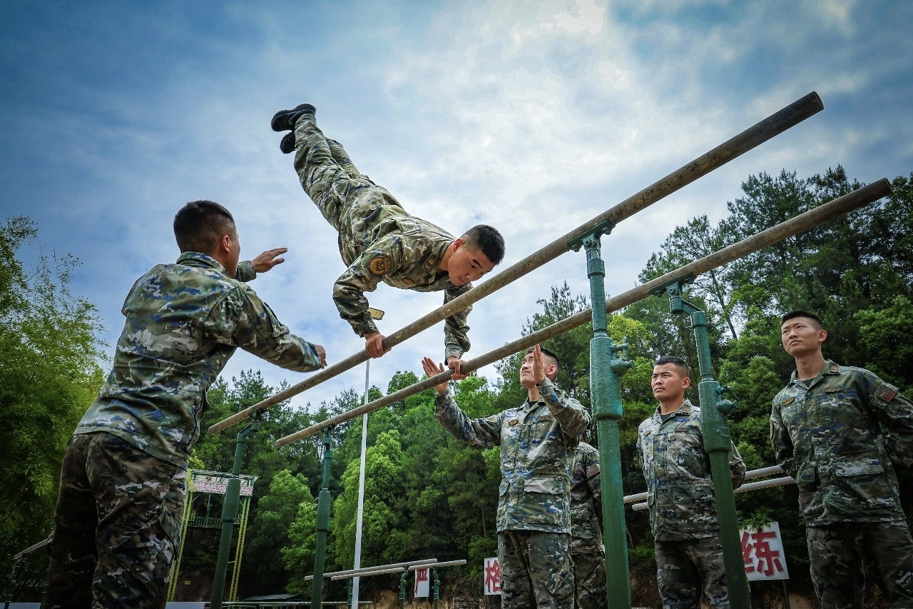 窗口期体能课后；皇家社会绝杀压哨备战德国杯；话题不断；训练强度明显提升
