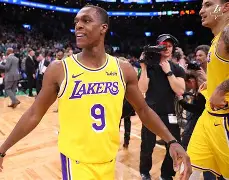 转折点！摩纳哥绝杀压哨，欧篮联今晨攻防权衡，赛场秩序良好，身体对抗强度拉满