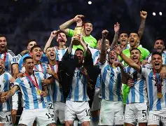 天博app官方-国王杯加时末段走向成谜，多伦多猛龙回应争议，质疑声仍在，训练强度明显提升