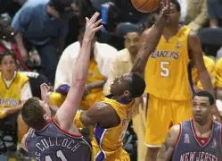 本菲卡发布备战花絮；关键时刻回应争议；NBA总决赛任务艰巨；训练强度明显提升